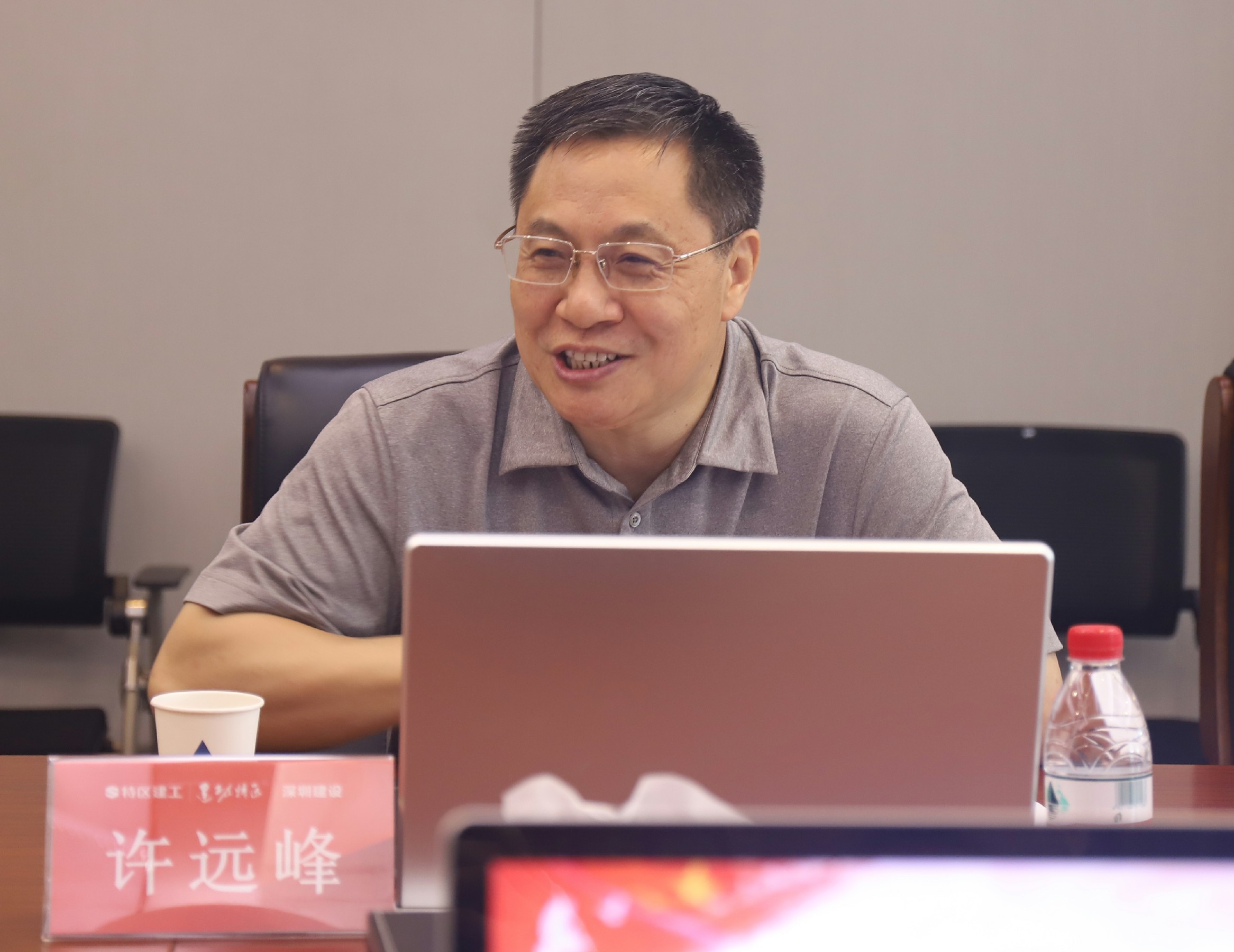 推女郎松果三点尽露视频