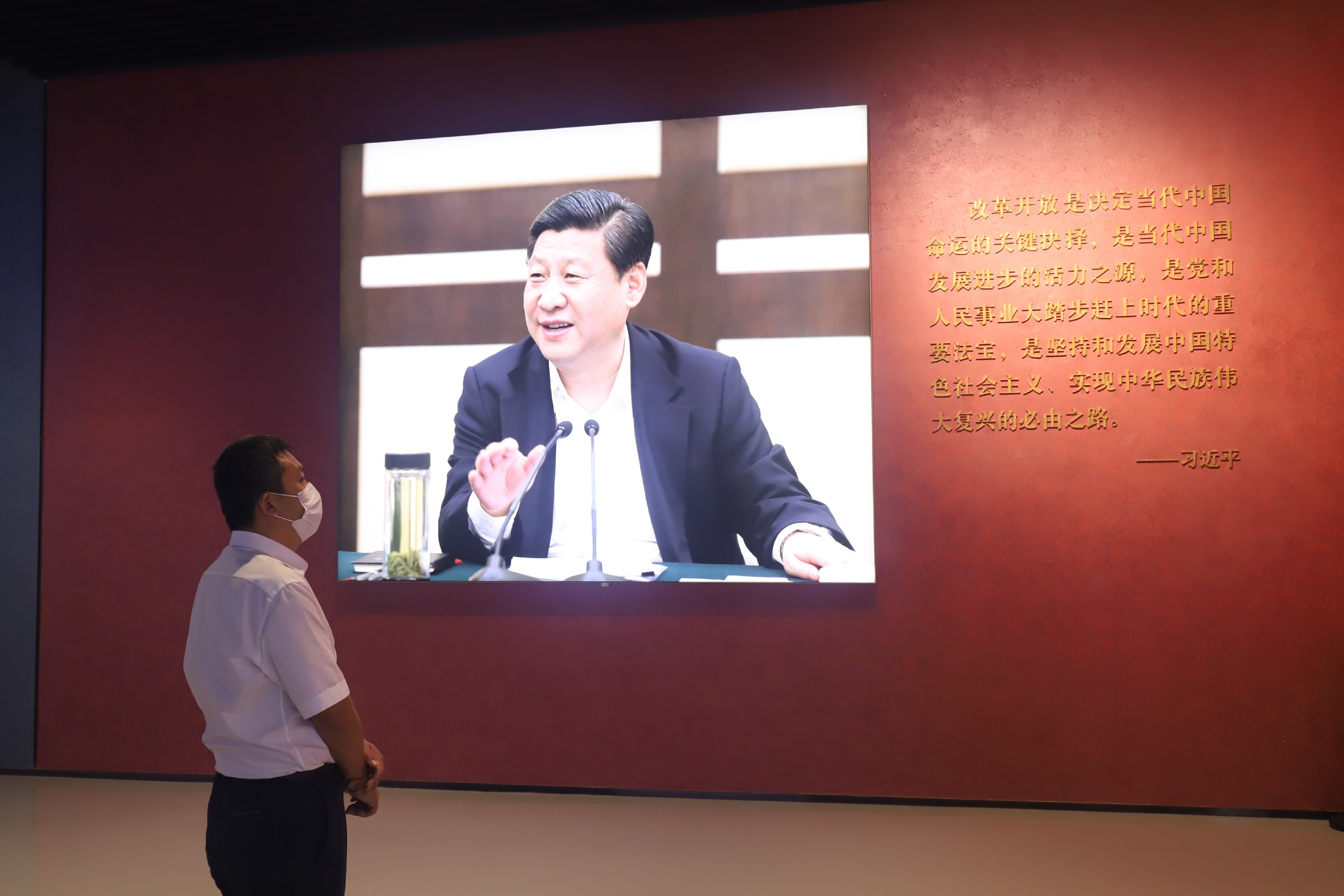 推女郎松果三点尽露视频