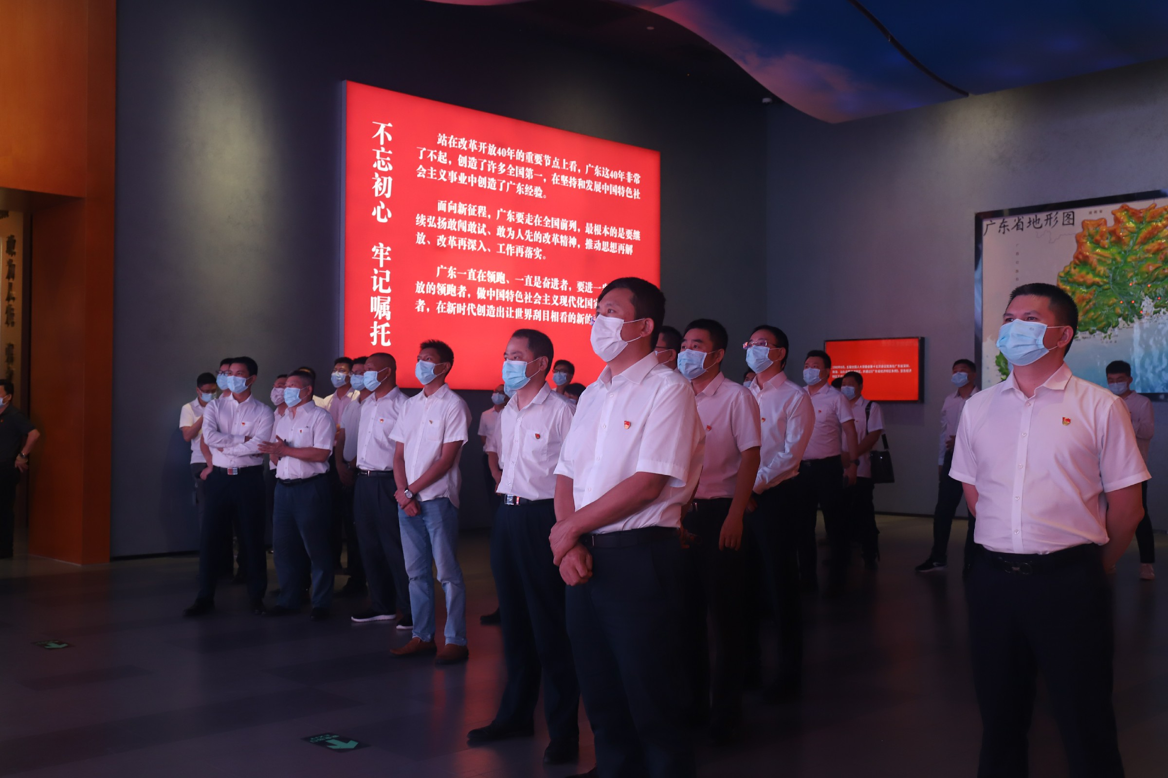 推女郎松果三点尽露视频