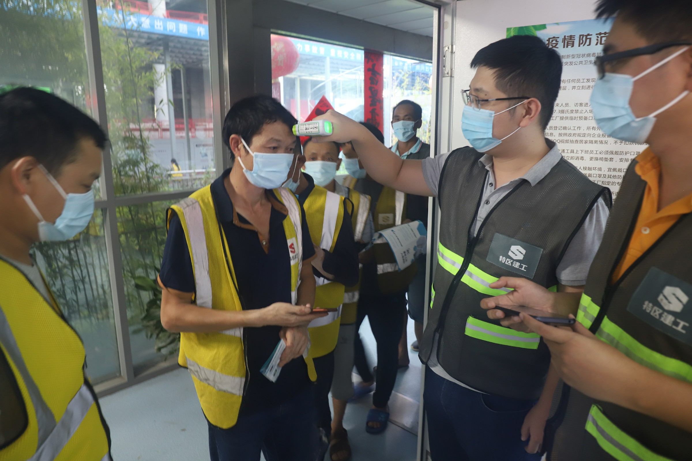 推女郎松果三点尽露视频