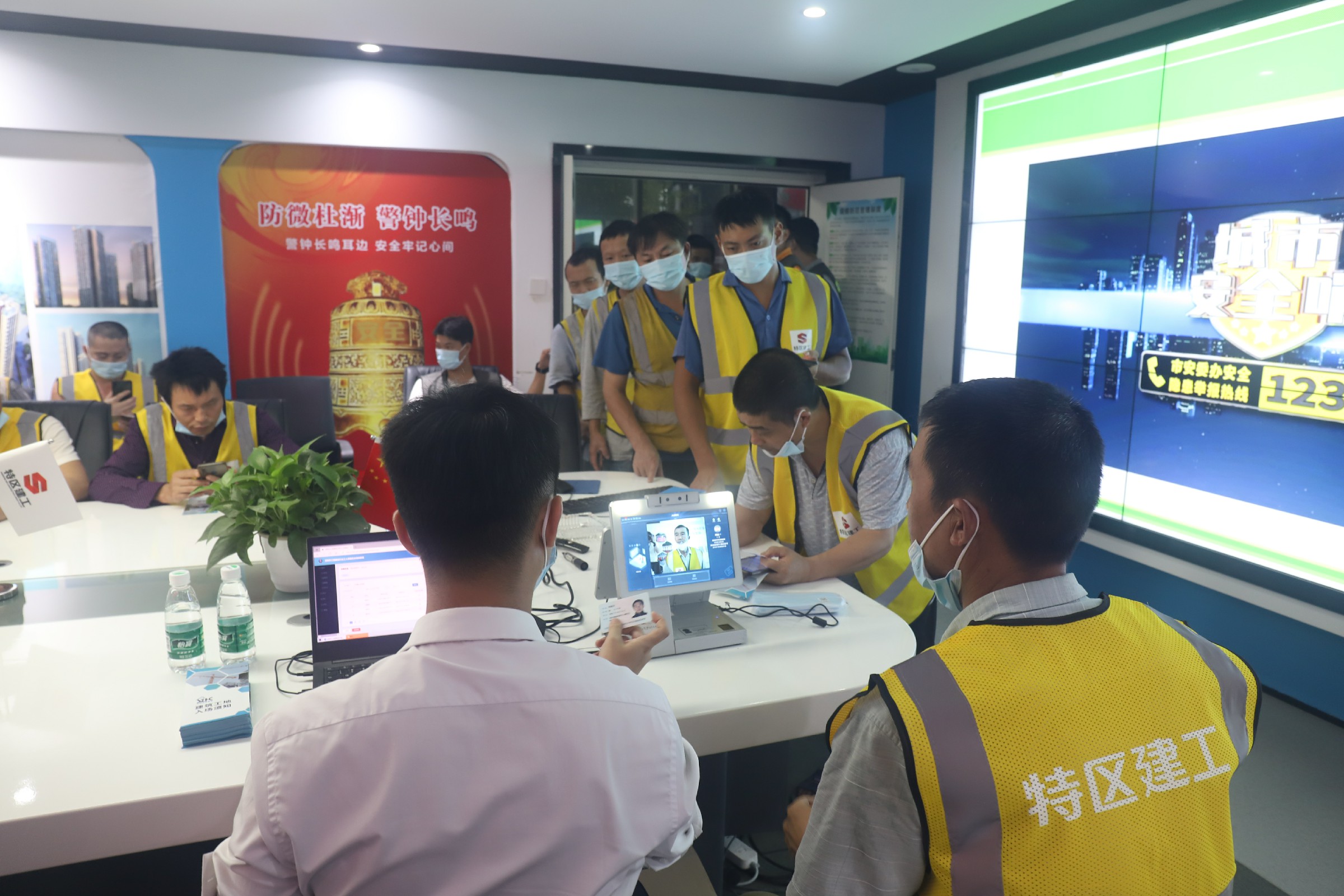 推女郎松果三点尽露视频