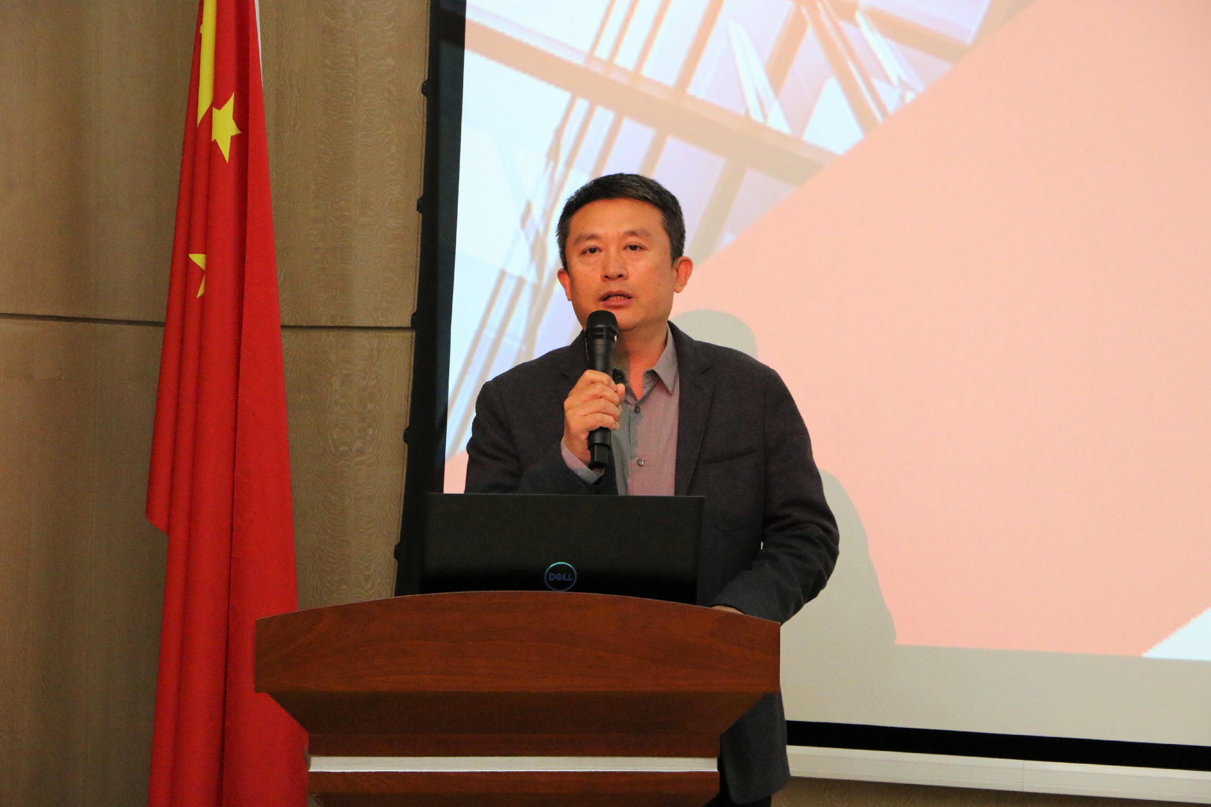 推女郎松果三点尽露视频