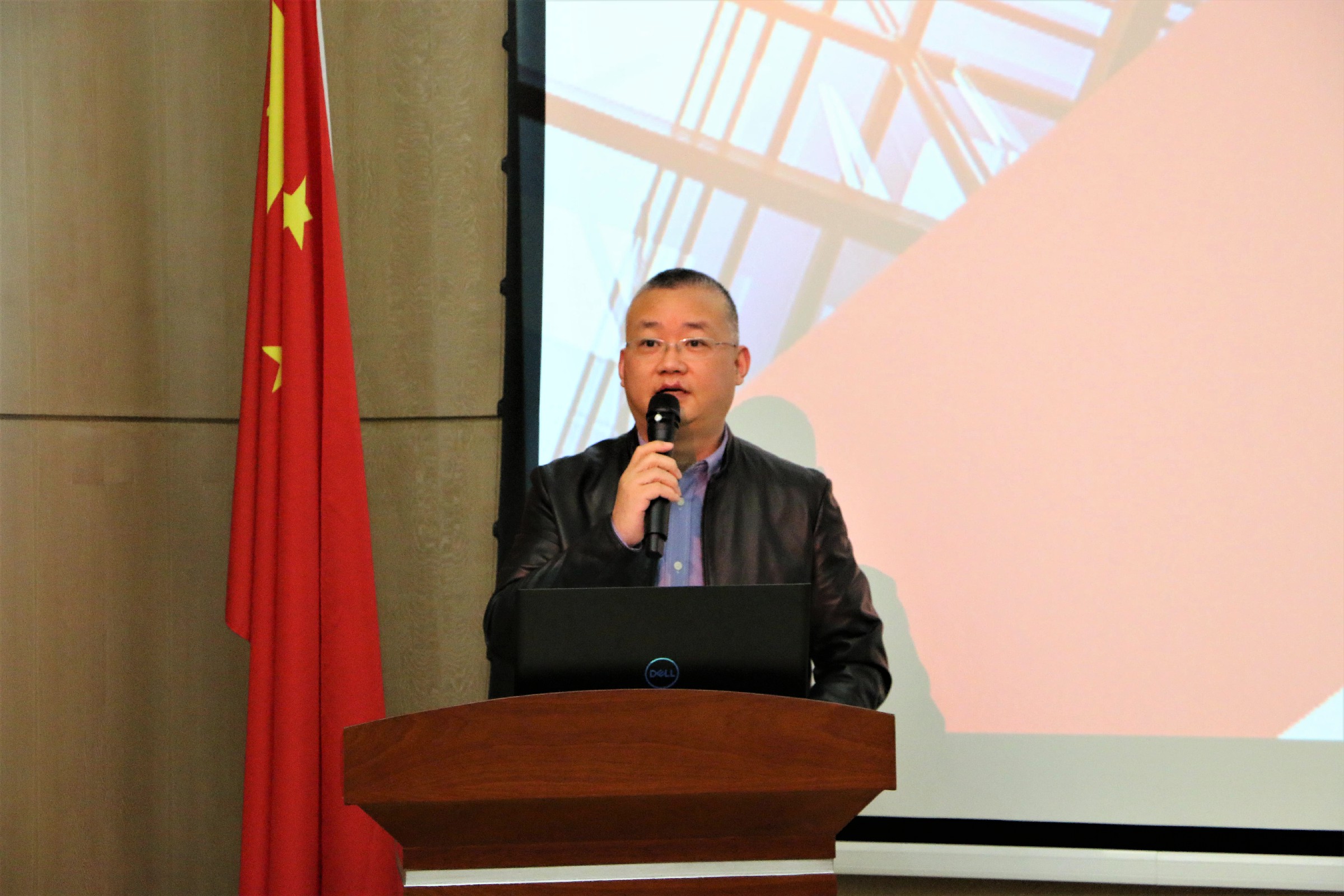 推女郎松果三点尽露视频