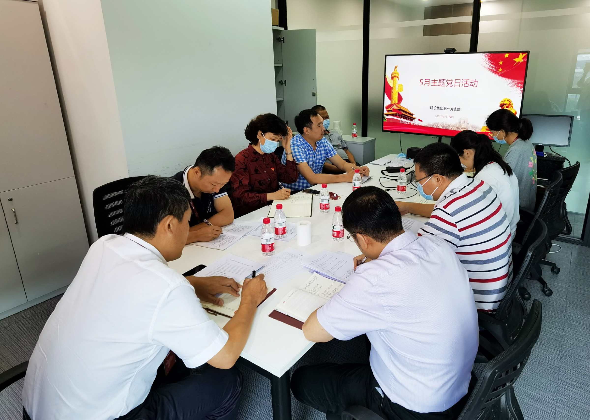 推女郎松果三点尽露视频